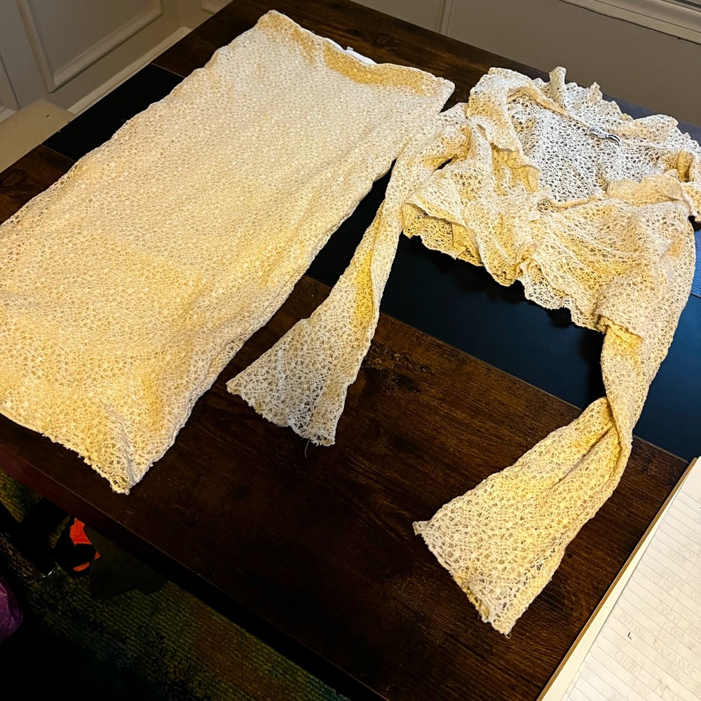 GOOD CONDITION! 2 peace cream FASHINOVA skirt set!
